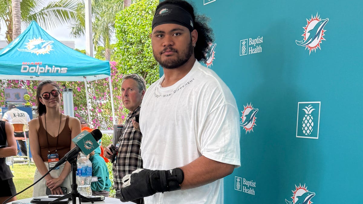 Miami Dolphins says rookie guard Jonah Savaiianea ‘made of the right stuff’