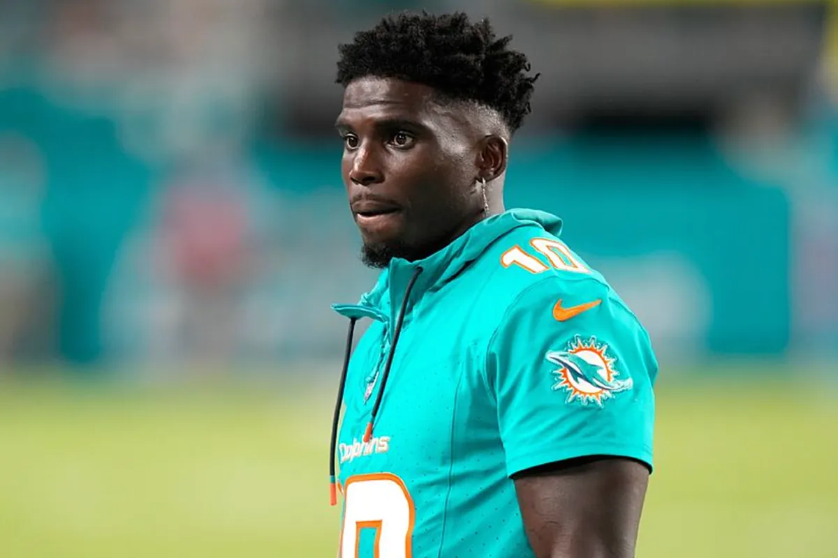 Tensions swirl between Miami Dolphins and Tyreek Hill after Mike McDaniel comments