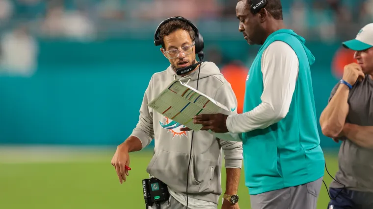 NFL Insider predicts Miami Dolphins HC Mike McDaniel will be first HC fired after embarrassing performance