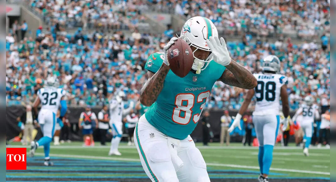Darren Waller injury update: Miami Dolphins place tight end on IR with pectoral injury, sign Greg Dulcich from the practice squad